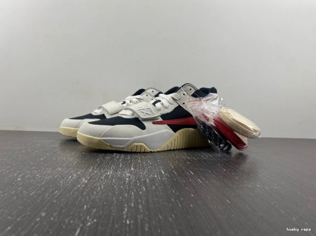 Husky CHECK JORDAN THE TRAVIS X SCOTT FZ8117-100 CUT 0811